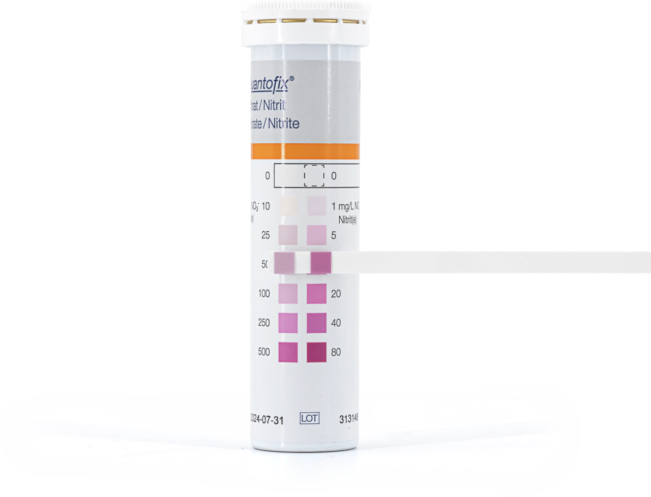 Semi-quantitative test strips QUANTOFIX Nitrate/Nitrite